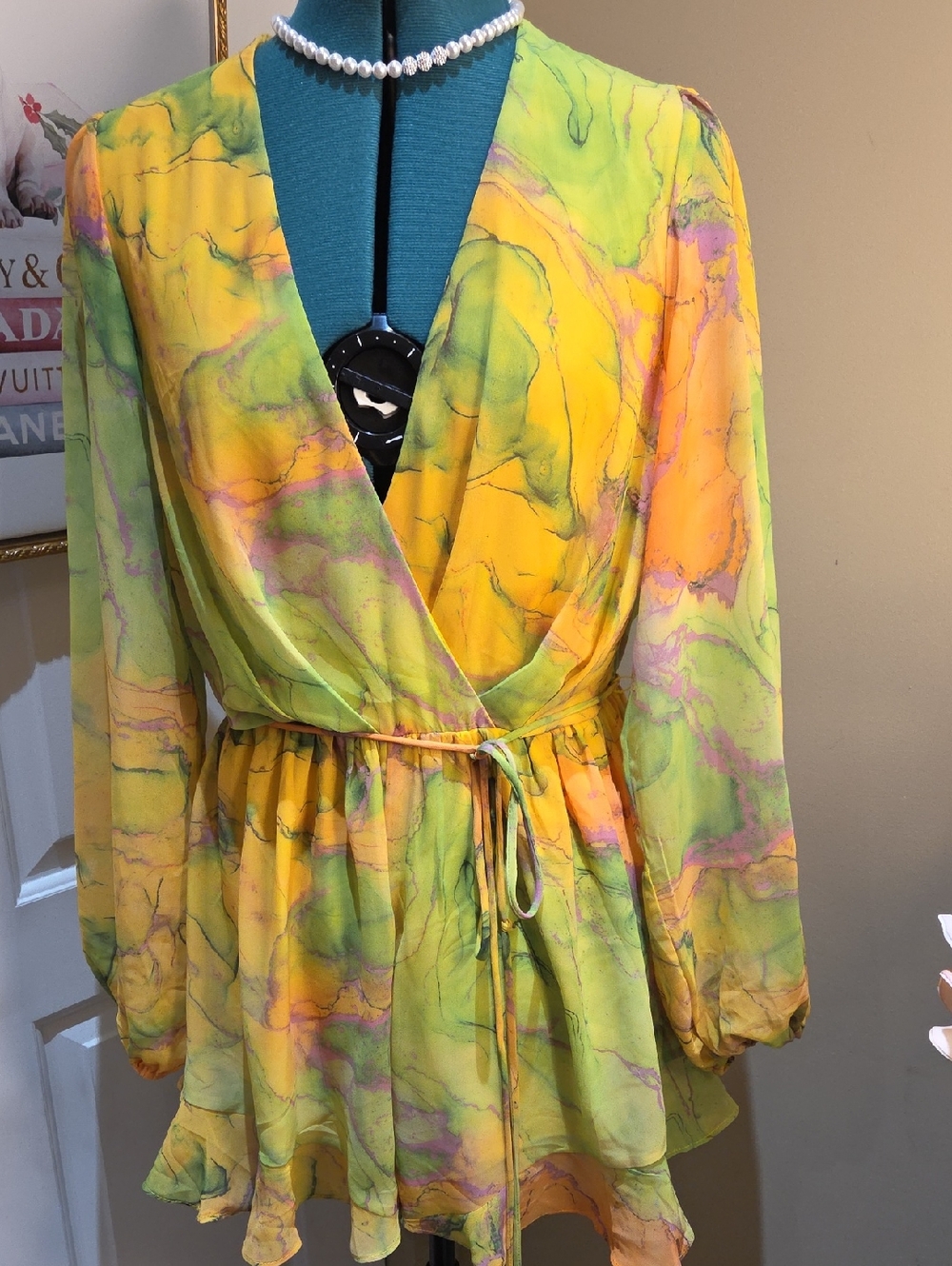 Nwt Large Fashion Nova Yellow Multi Marble Print Romper - Picture 8 of 17